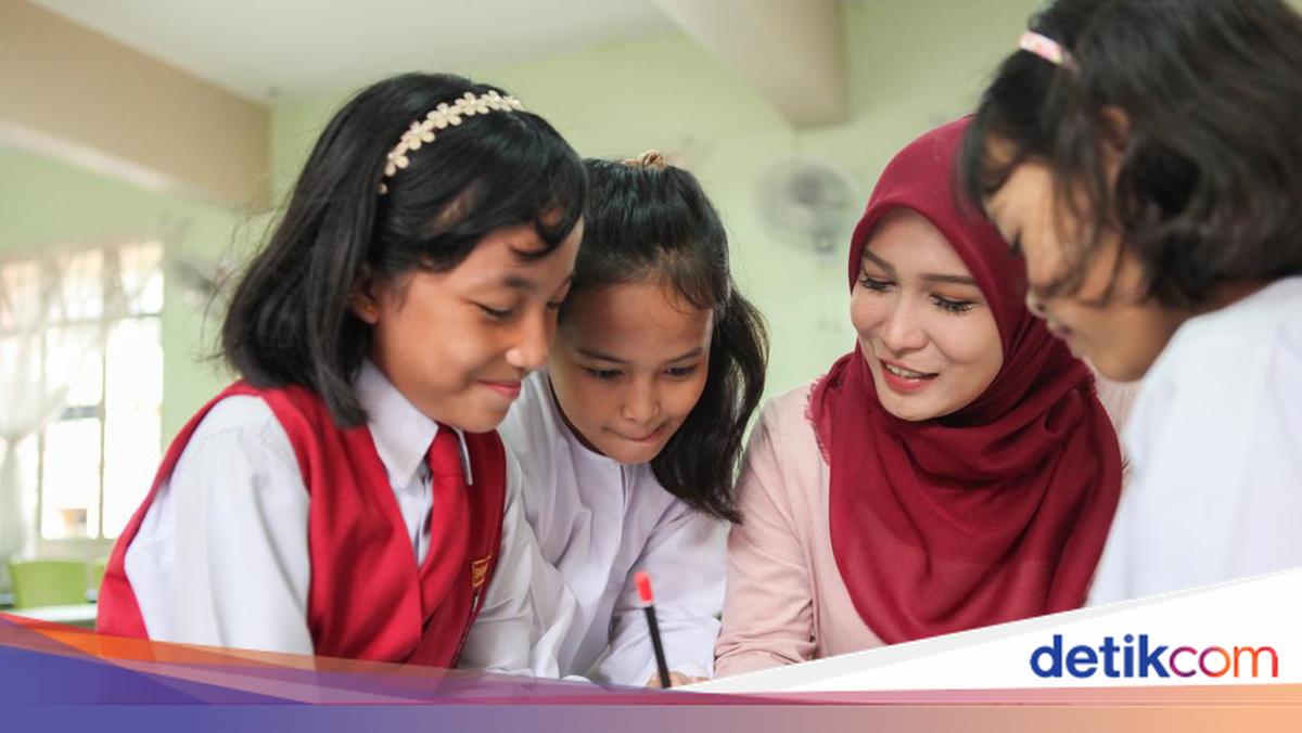 Hardiknas 2026 and the Fate of Teachers