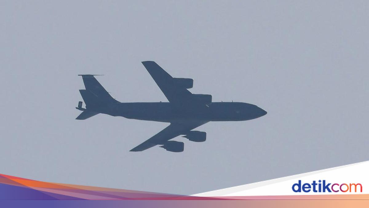 Numerous US Military Aircraft Flying from Europe to the Middle East, What's Going On?