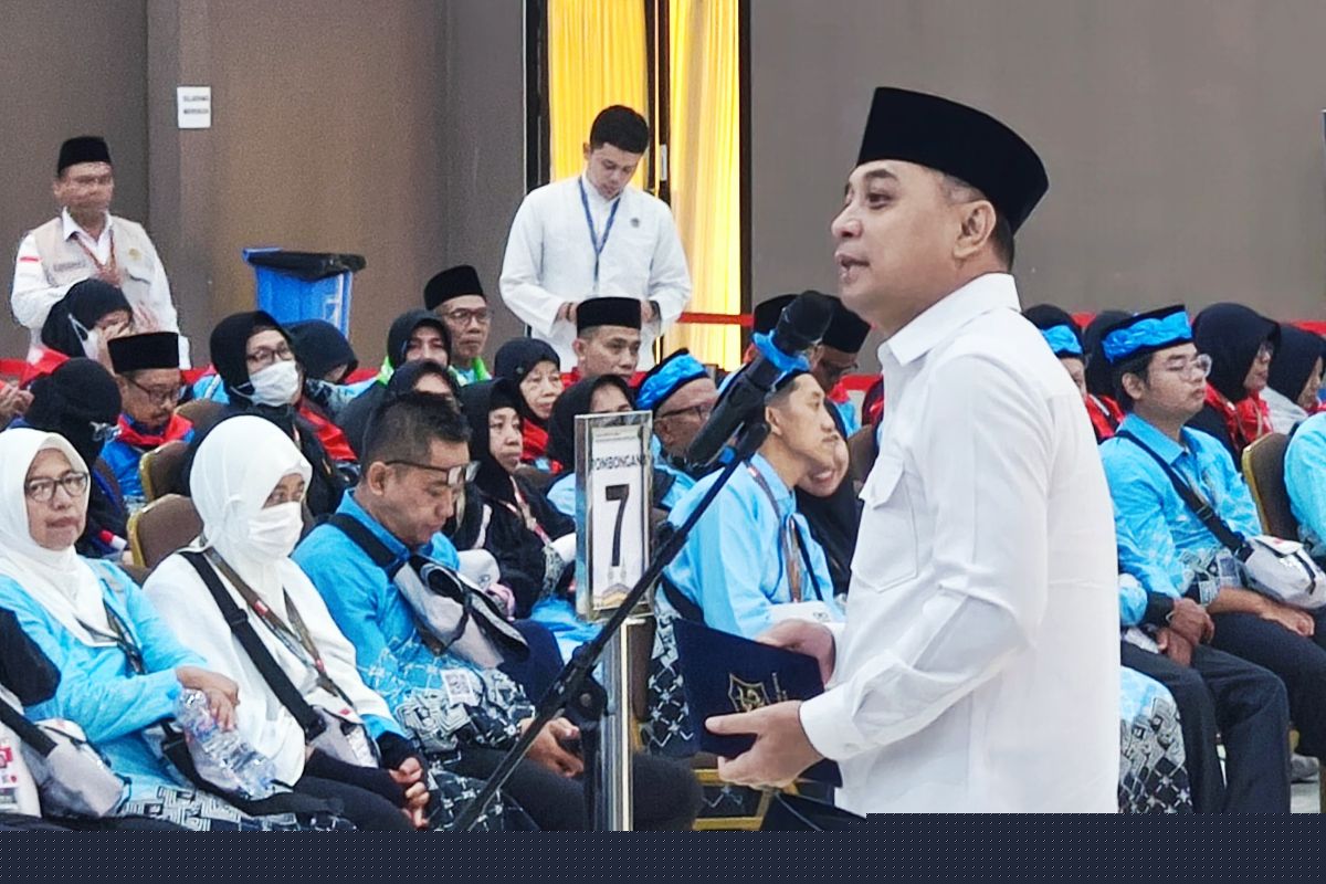 Surabaya Mayor Praises Increasing Efficiency in Hajj Pilgrim Services at Embarkation Dormitory