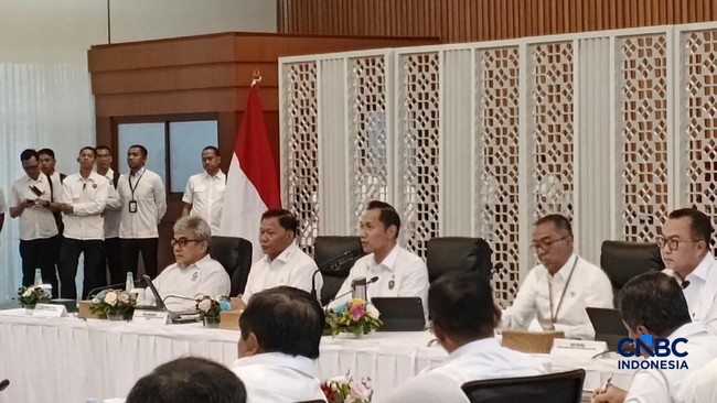 AHY Calls Indonesian Officials, Announces Critical Condition of Java's North Coast