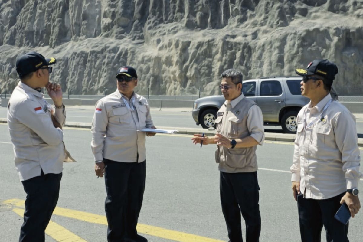 Armuzna Task Force Reviews Preparedness of Wukuf Services in Arafah