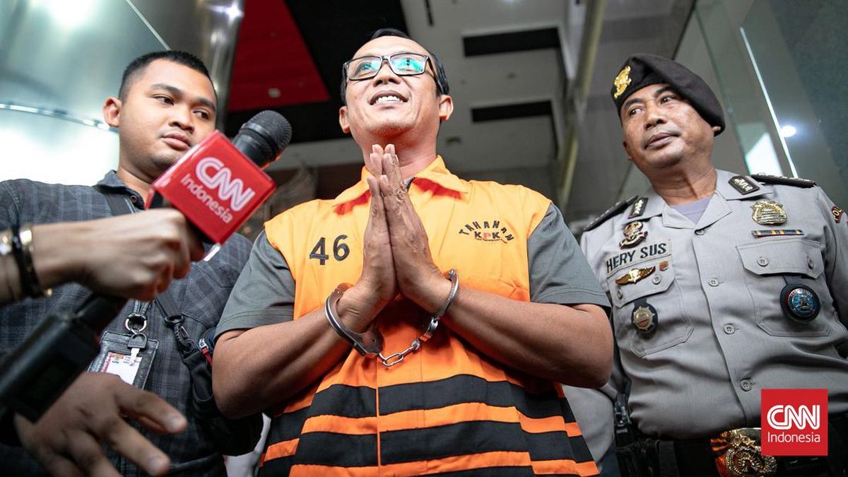 Central Lampung Regent Accused of Receiving Rp7.35 Billion in Bribes and Gratuities
