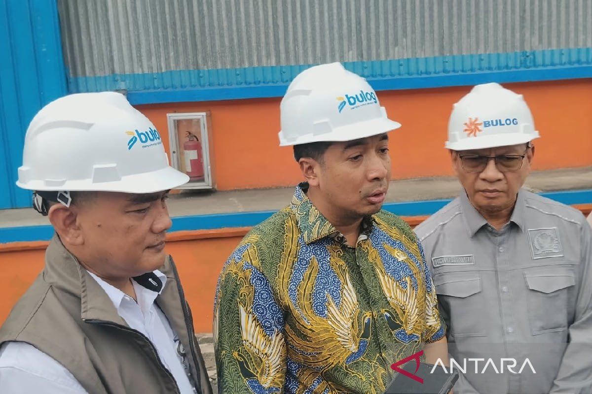 Indonesian House of Representatives Inspects Bulog North Sumatra Warehouse to Ensure Food Supplies Are Maintained