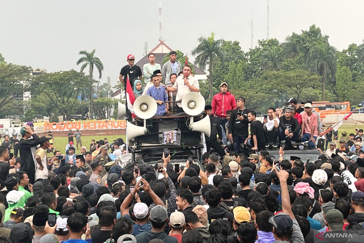 Bogor Regent voices concerns for residents affected by mine closures