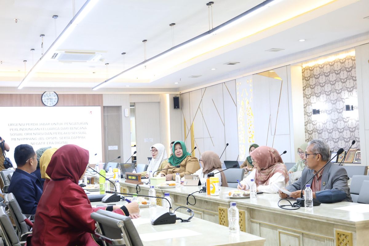 West Java DPRD to Draft Regional Regulation Protecting Families from LGBT and Digital Impacts