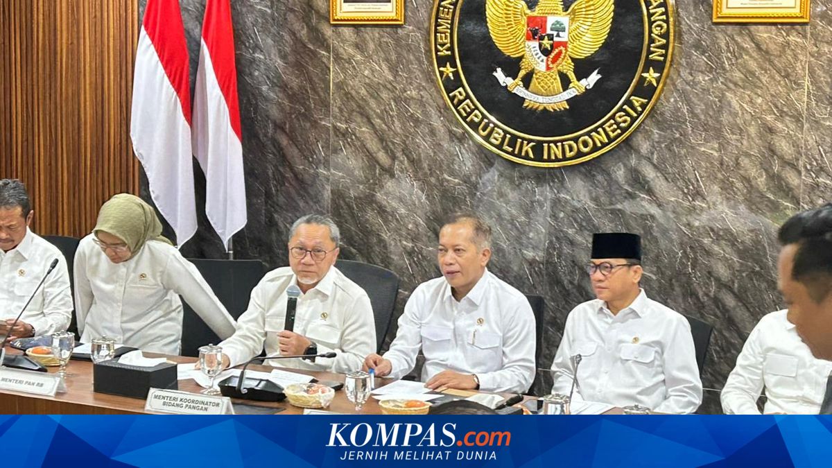 Zulhas Claims to Receive Weekly Calls from Prabowo Over Jakarta's Waste Issues