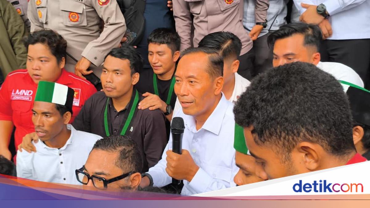 Deputy Minister of Education Meets Student Protesters, Assures No Programme Closures