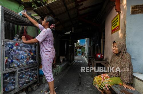 Pramono Issues Governor's Instruction, Jakarta Residents Required to Sort Waste