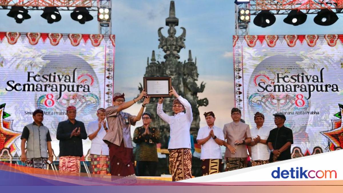 A Series of Sweet Notes from the Stage of the 8th Semarapura Festival