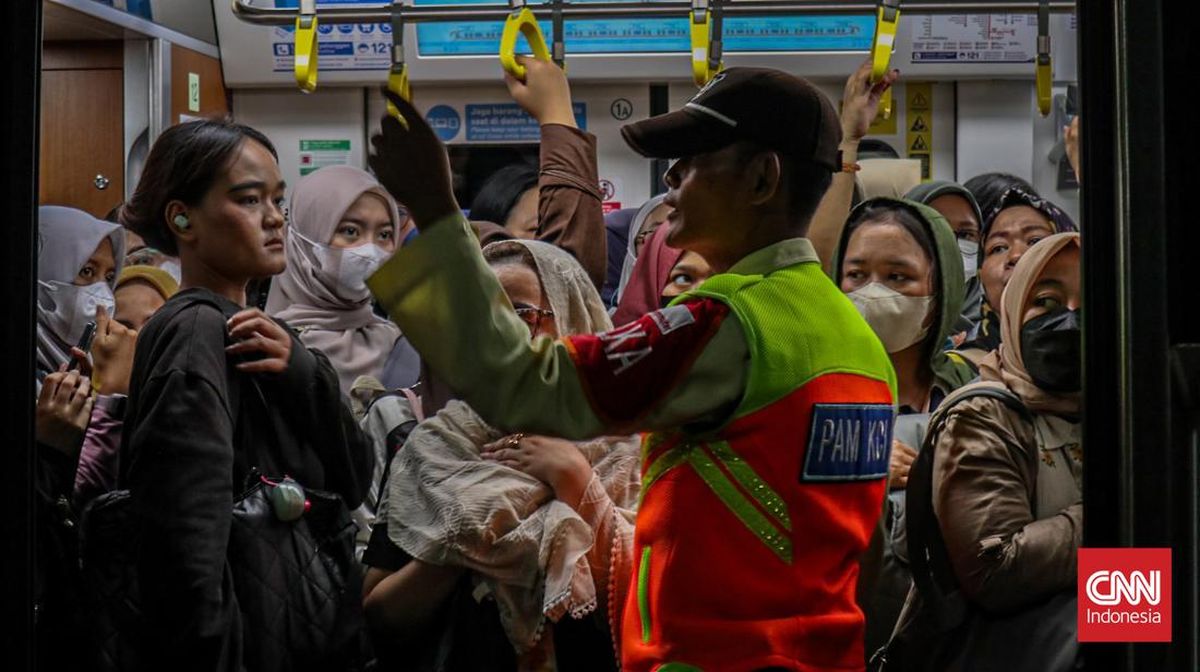 KRL Green Line Power Outage Due to Lightning Strike, Platform Temporarily Closed