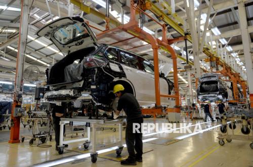 Manufacturing Industry Under Pressure, PMI Enters Contraction Phase