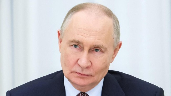 Russia on Alert for Putin Coup, Kremlin Tightens Security with Layered Guards