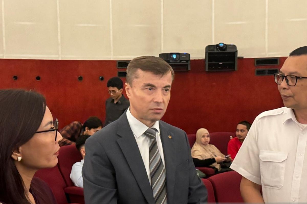 Ambassador: Russia Ready to Supply Oil to Indonesia Despite EU Sanctions