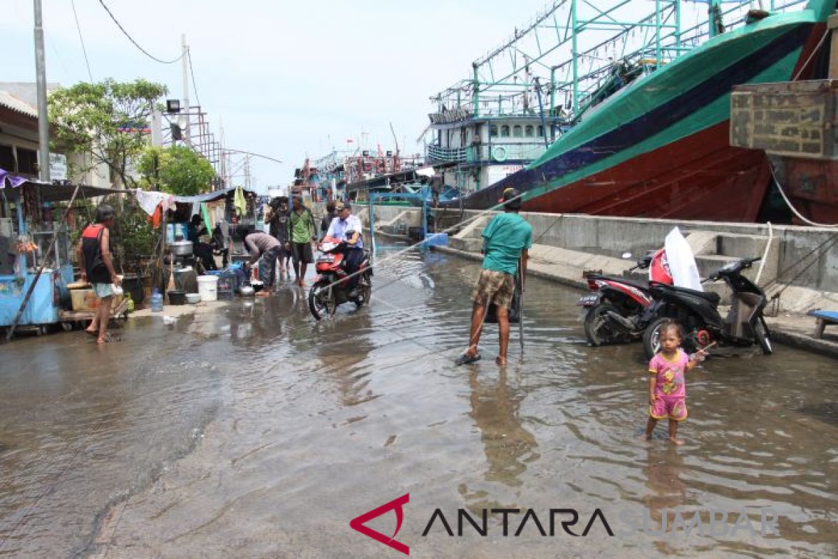Angke Water Gate Monitoring Post on Alert Level 1, DKI BPBD Urges Residents to Beware of Floods