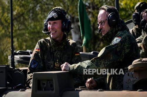 Russia Challenges the World, Germany Arms Up: 3 Analysts Dissect the Fate of a Divided NATO