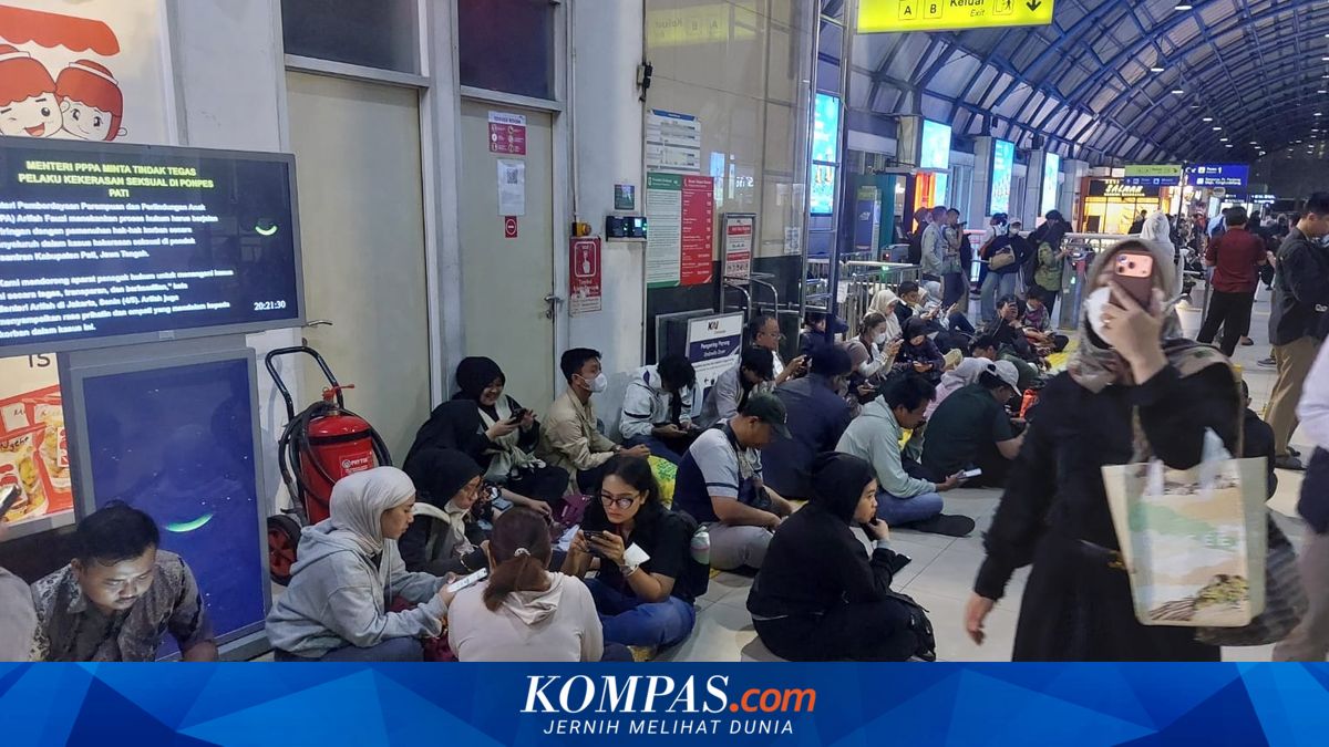 Variety of Passenger Complaints After 3 Hours "Stuck" Due to KRL Green Line Disruption Tanah Abang-Rangkasbitung