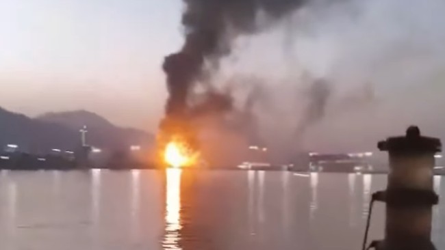 Fujairah Oil Refinery Attacked by Drones, UAE Closes Airport