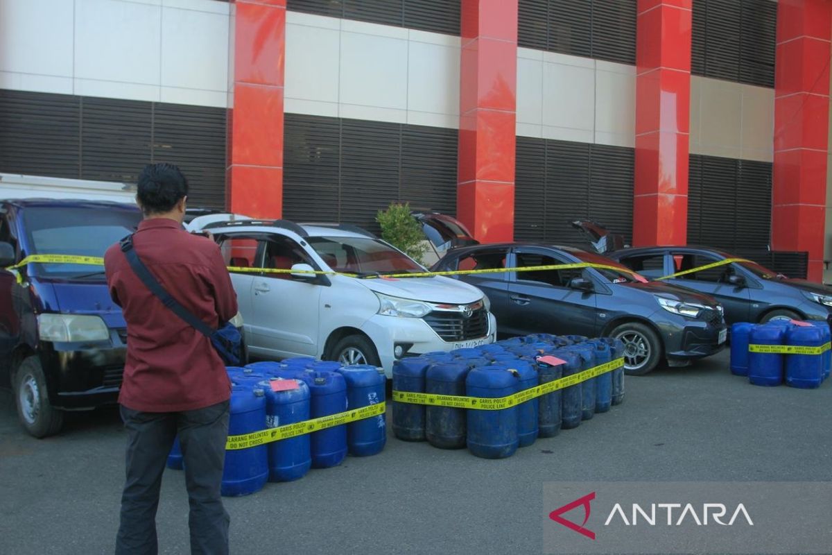 Two rogue police officers in NTT involved in subsidised fuel misuse