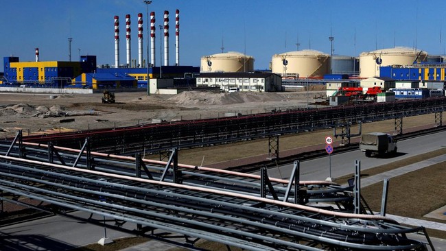 Bahlil States Indonesia Secures Oil Supply from Russia for the Next Year