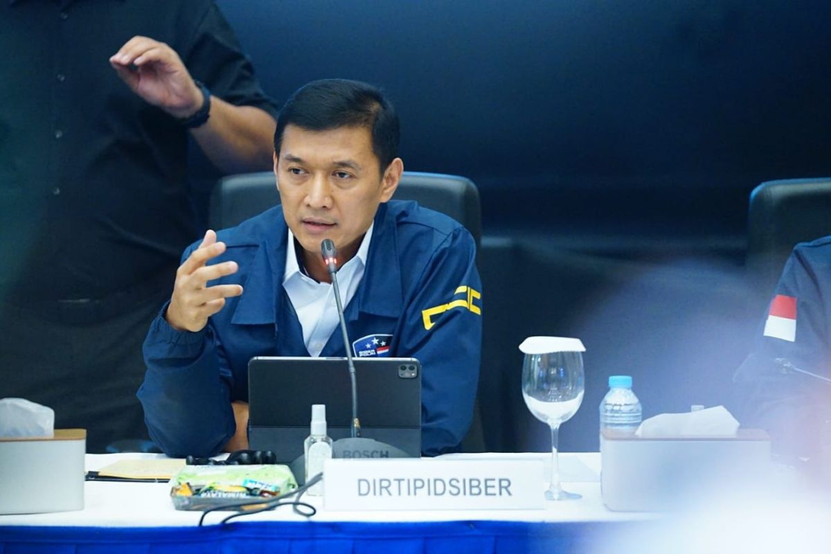 Polri arrests Interpol-listed cyber fraud suspect