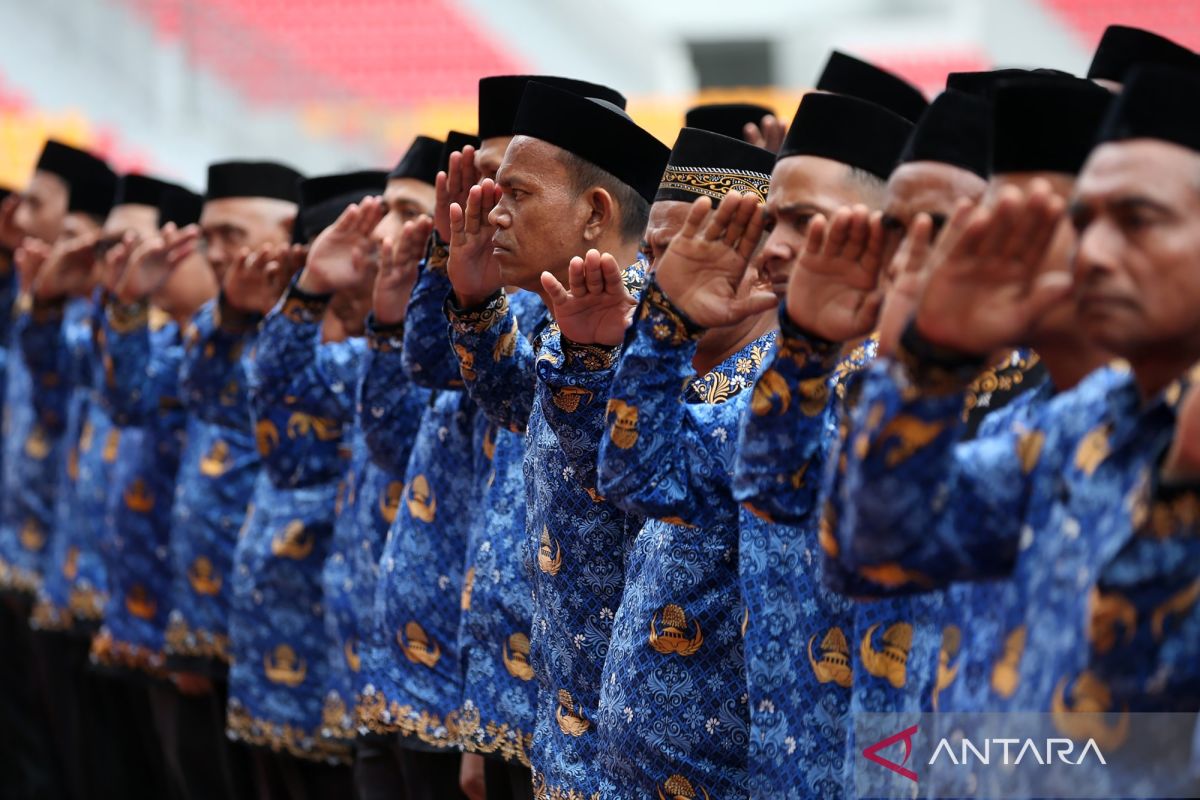 Government preparing scheme to ensure non-civil servant teachers' future