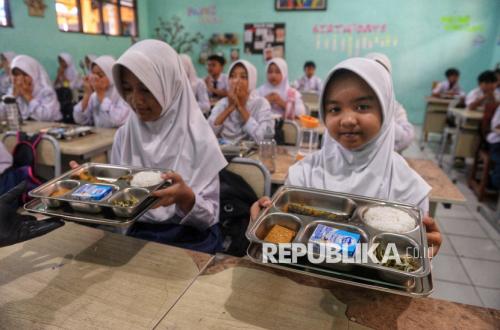 Indonesia's Economy Grows 5.61%, BPS Attributes Role to MBG Programme