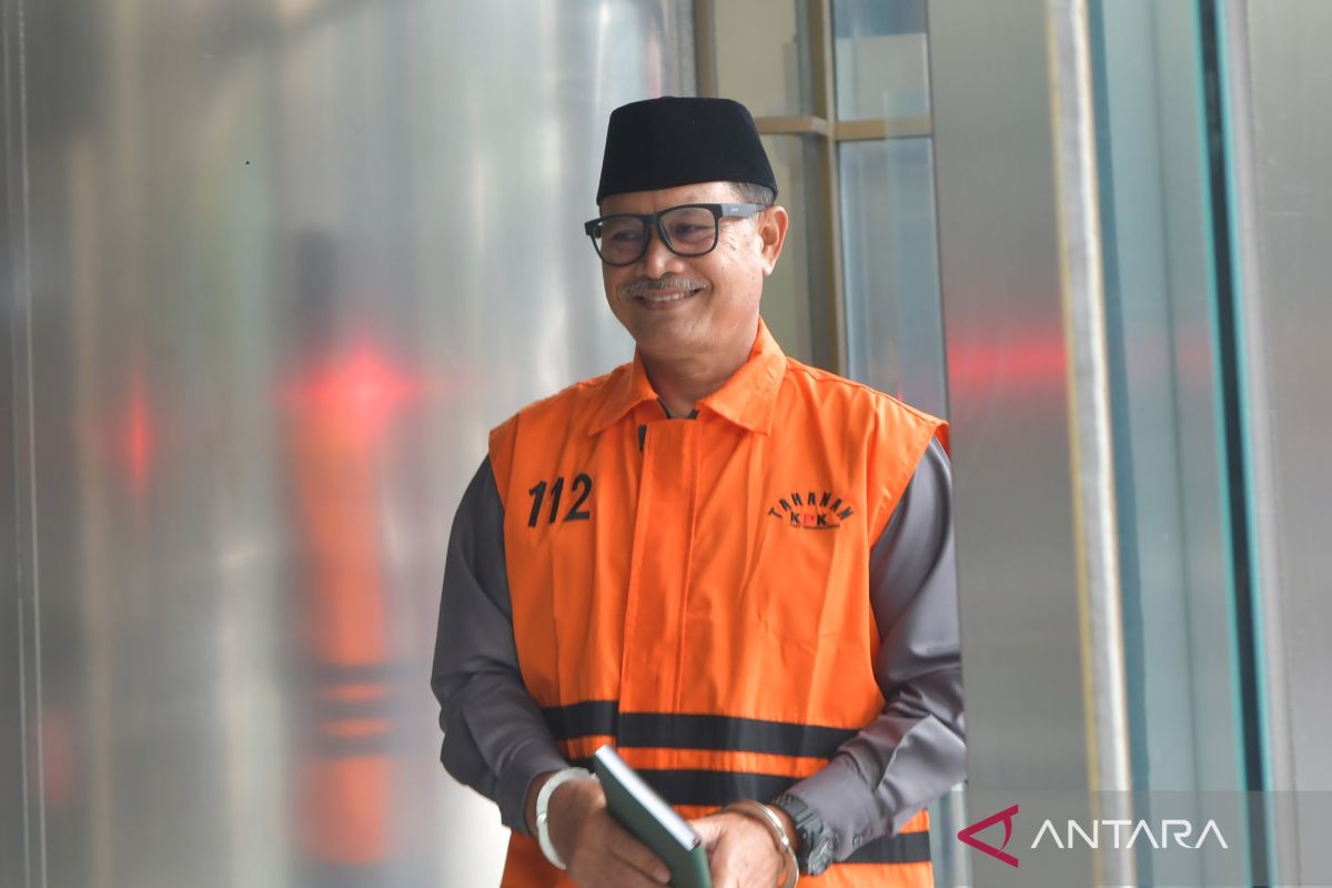 KPK examines three Madiun City Government officials as witnesses in Maidi case