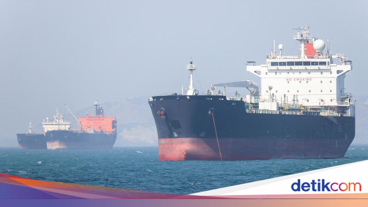 Strait of Hormuz Heats Up, Iran Calls US Operation Illegal