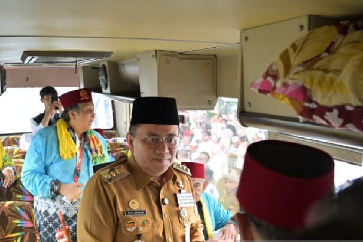 Jambi Mayor urges prospective Hajj pilgrims to pray for the region and maintain their health