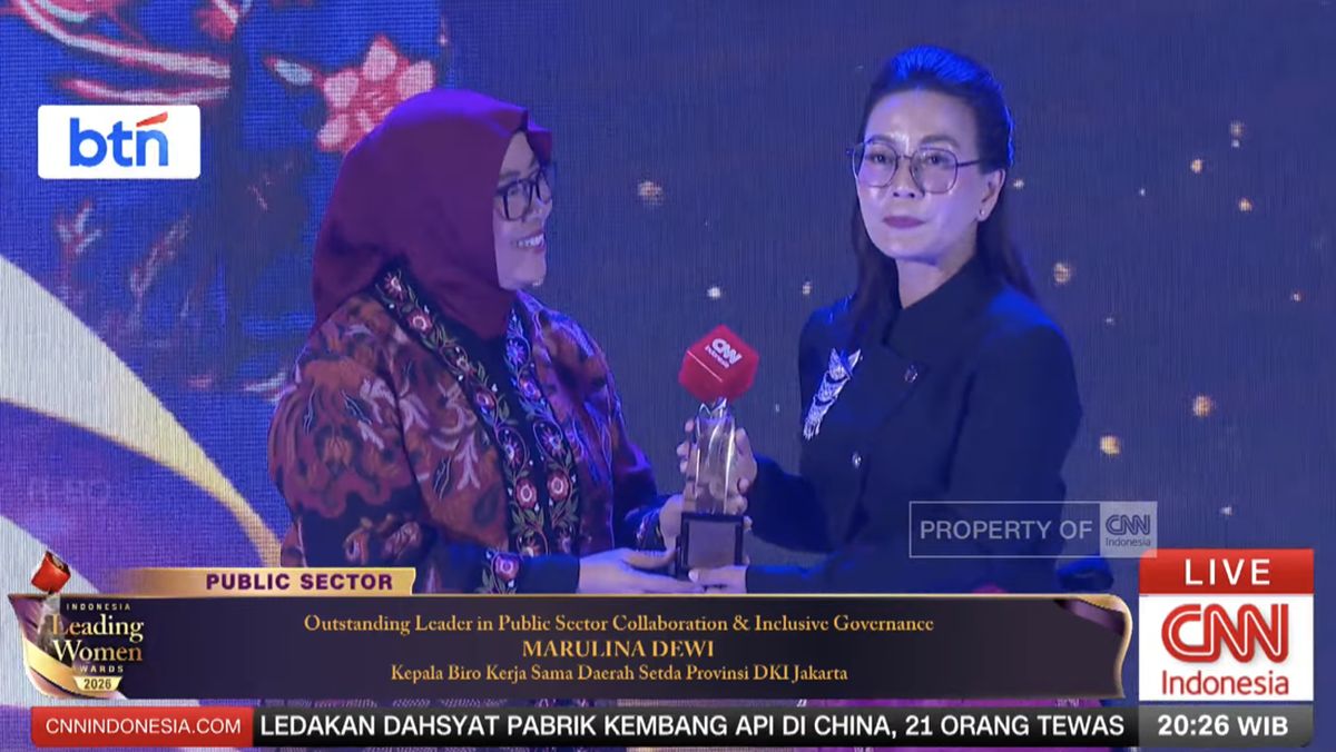 Marulina Dewi Wins Outstanding Leader in Public Sector Collaboration
