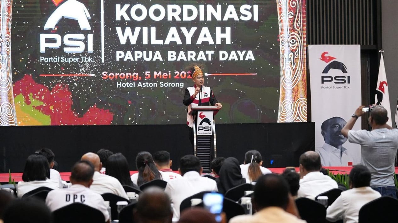 Kaesang Urges Cadres in Southwest Papua to Strengthen Structures Down to the Grassroots