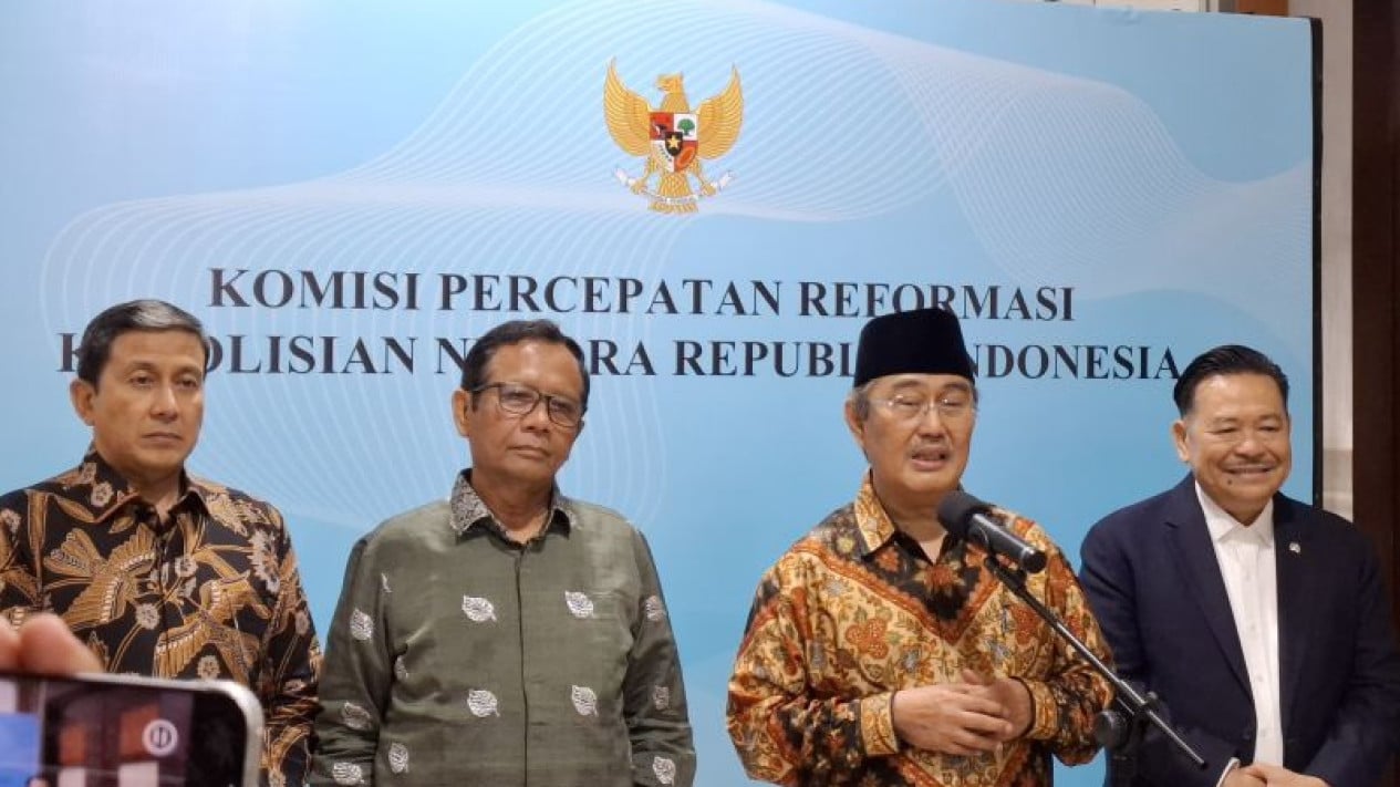 Presenting Police Reform Progress, Jimly: President Agrees to Strengthen Kompolnas