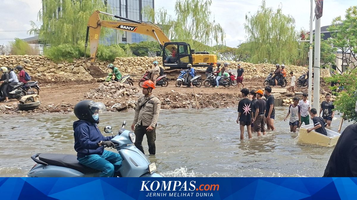 Flooding in West Jakarta's Kembangan Worsens, Residents Highlight Nearby Apartment Project