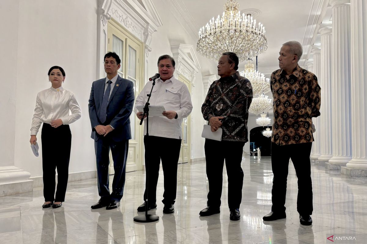 Airlangga: DHE Natural Resources Regulation Effective 1 June, Mandatory Deposit to State-Owned Banks