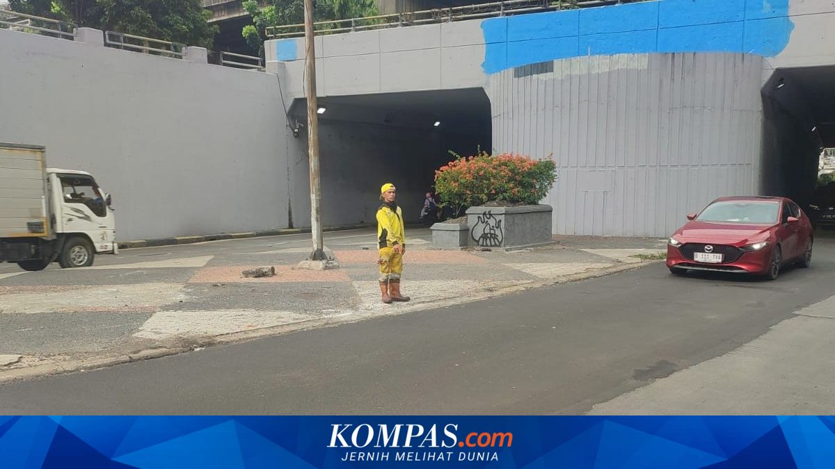 Road Potholes in Jakarta and Emergency Patching: Why Can't It Be Fixed Once and for All?