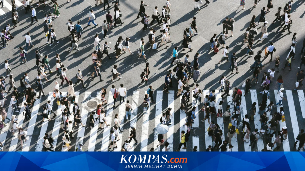 100 Working-Age Indonesians Support 45 Non-Working-Age Individuals