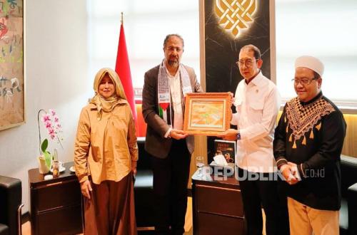 Palestinian Delegation Meets Culture Minister, Proposes Palestinian Genocide Museum in Indonesia