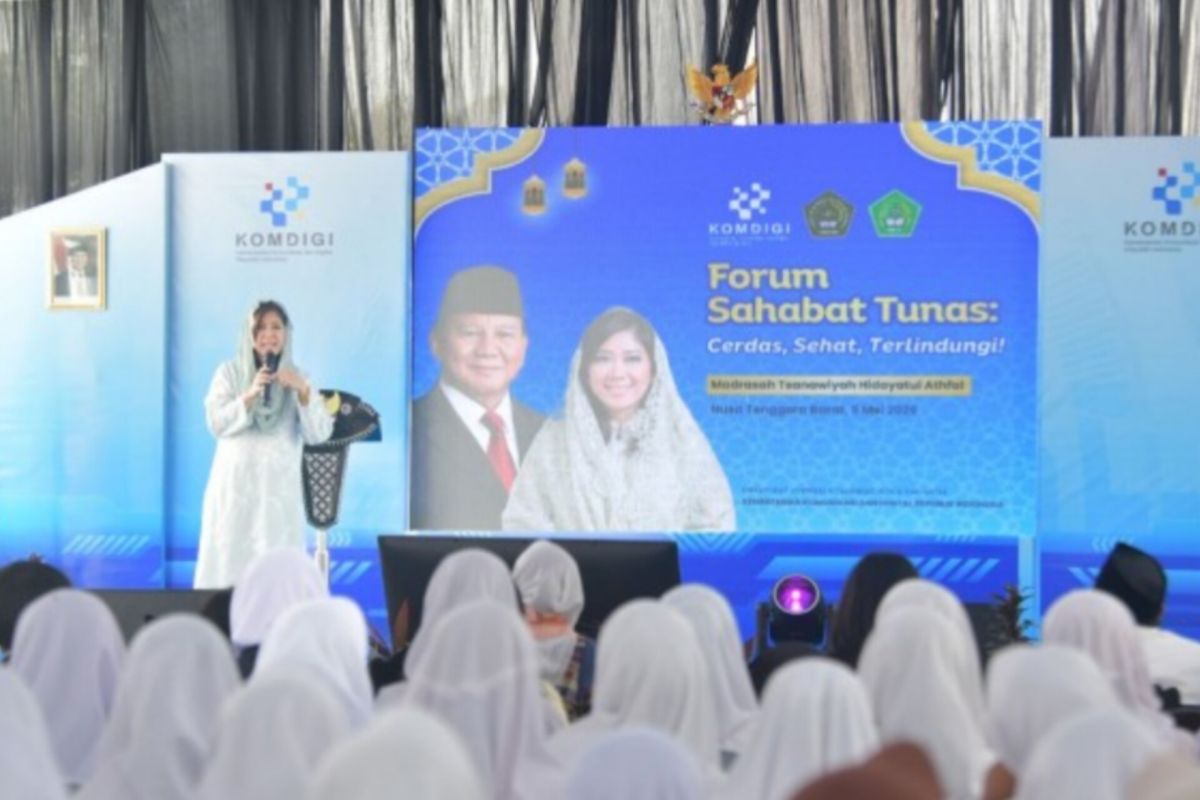 Digital Minister Emphasises Urgency of Building Digital Awareness from an Early Age