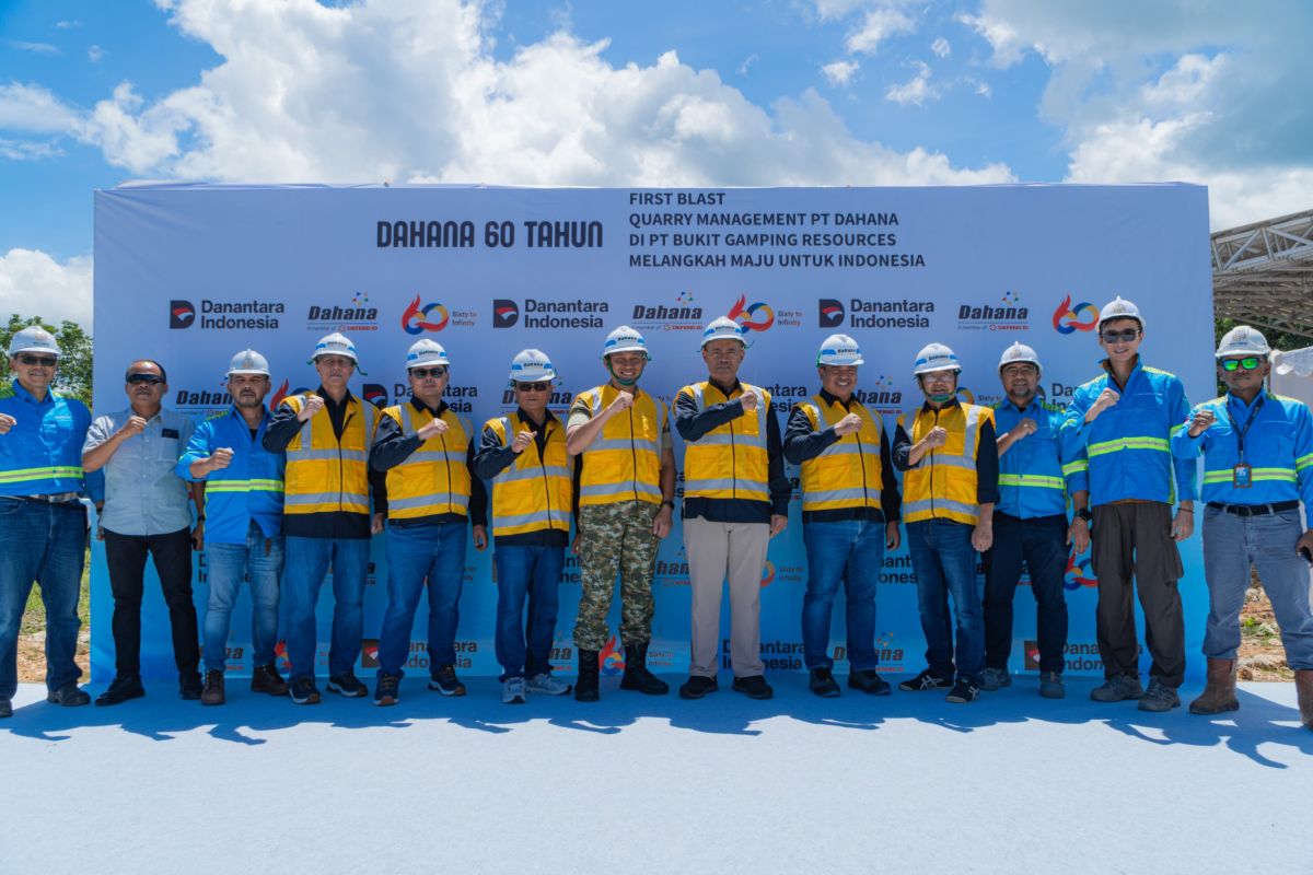 PT Dahana's First Blast at Buton Quarry Management Marks Strategic Step Towards “Sixty to Infinity”