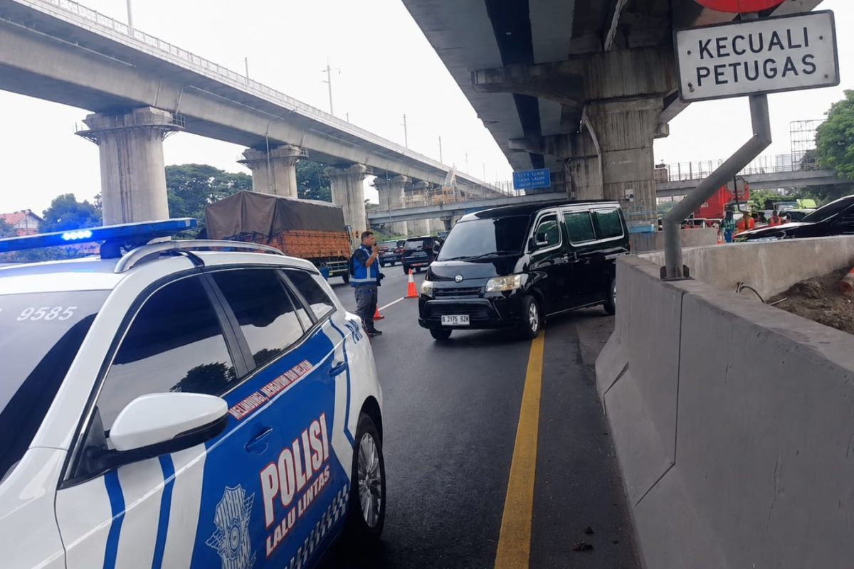 Maintenance Work on Japek Toll Road Triggers Traffic Congestion