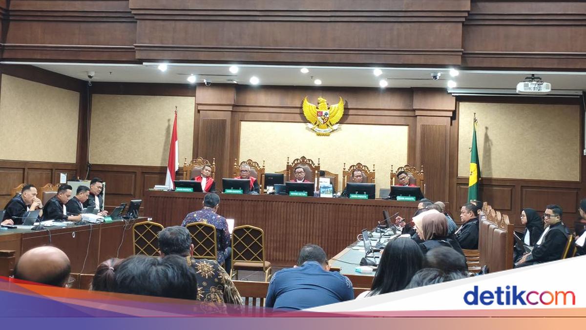 Expert Witness for Nadiem's Side, Former BPK Chairman Deems BPKP Report Unusable as Evidence