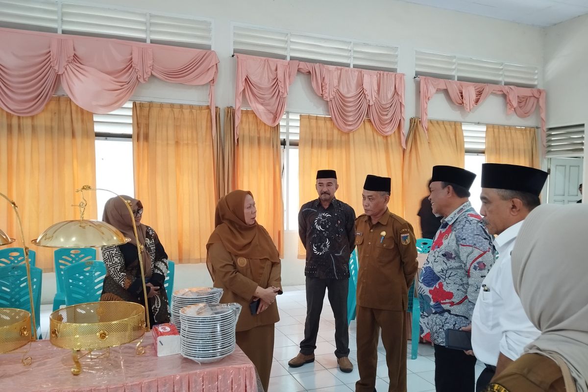 Sulteng Deputy Governor Ensures Palu Hajj Transit Dormitory is Ready to Welcome Prospective Pilgrims
