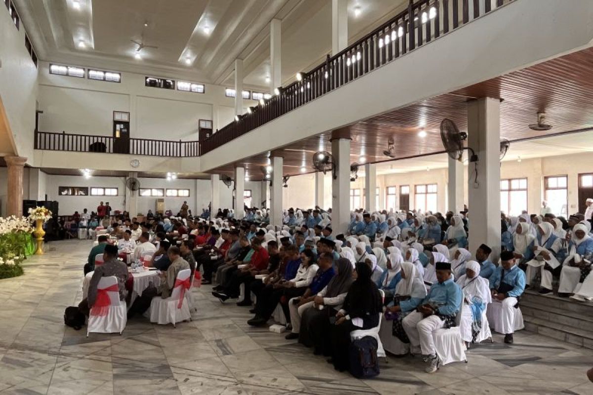 Two Hajj pilgrims in Maluku replaced due to pregnancy and death