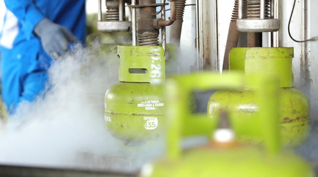 World First! Indonesia Prepares 3 Kg Fibre Composite Gas Cylinder to Replace LPG