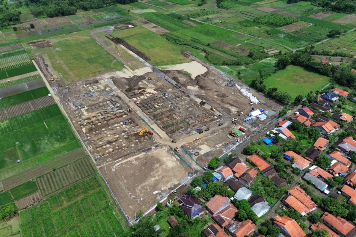 WIKA Accelerates Construction of Brebes People's School, Supporting Government's Asta Cita