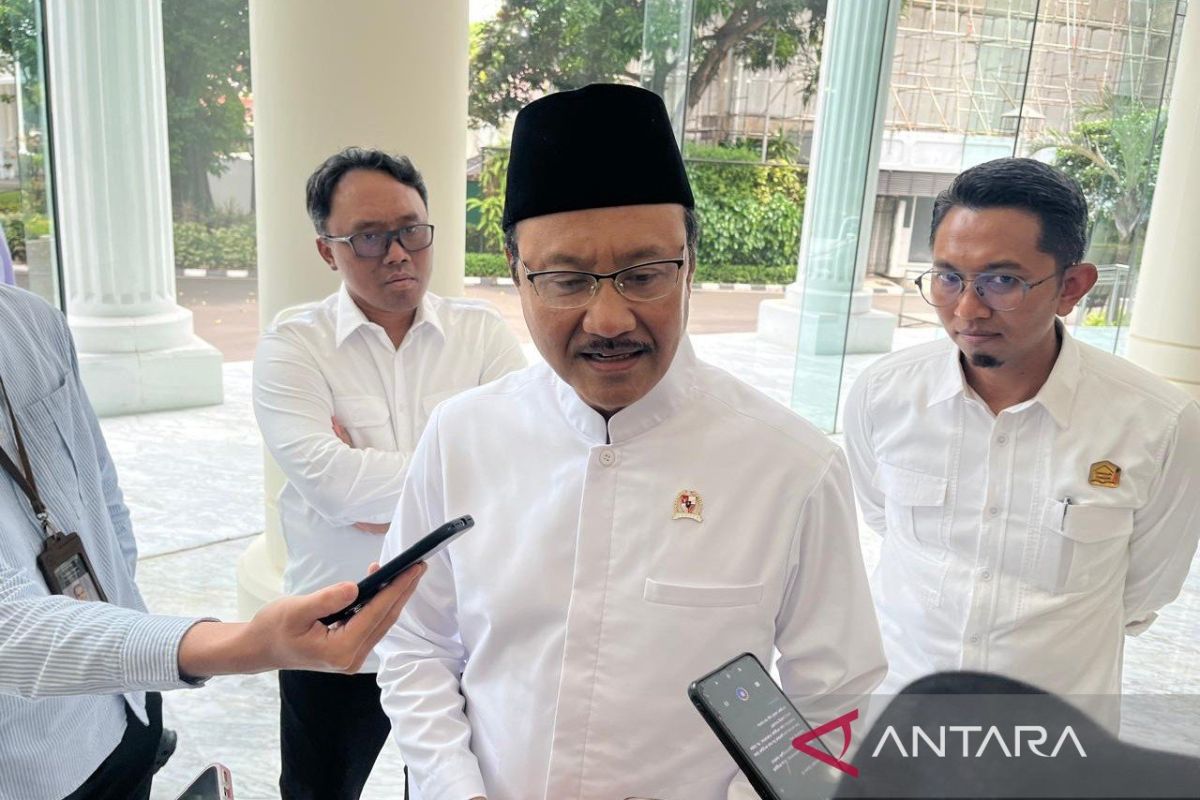 Social Affairs Minister Ready to be Audited on Procurement for People's School