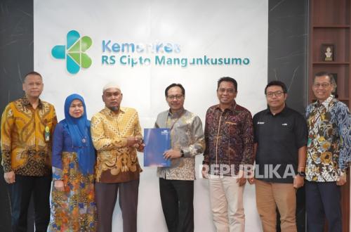 TASPEN Disburses Benefits to Family of RSCM Healthcare Worker Victim of Bekasi Timur Train Accident