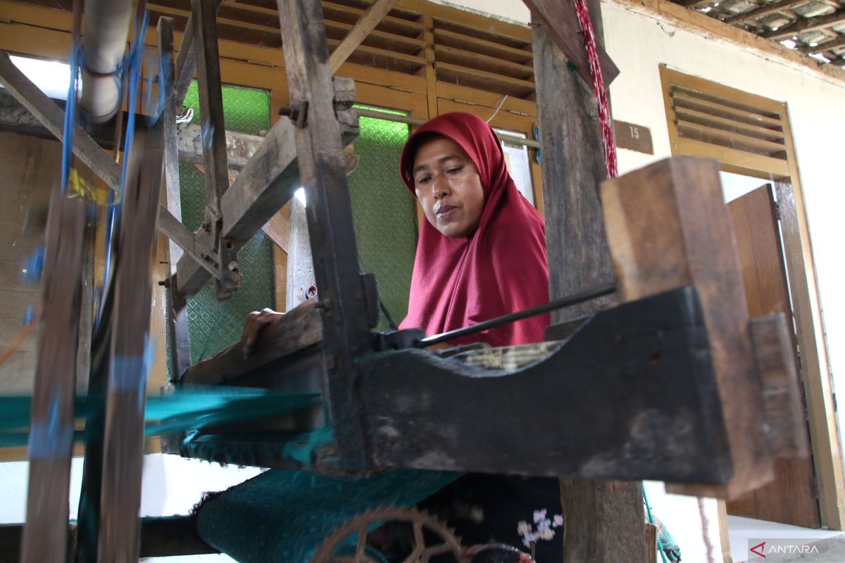 OJK states that UMKM credit performance shows signs of improvement