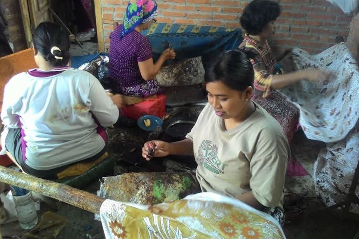 SIG Assists Rembang Batik SMEs in Breaking into Global Markets