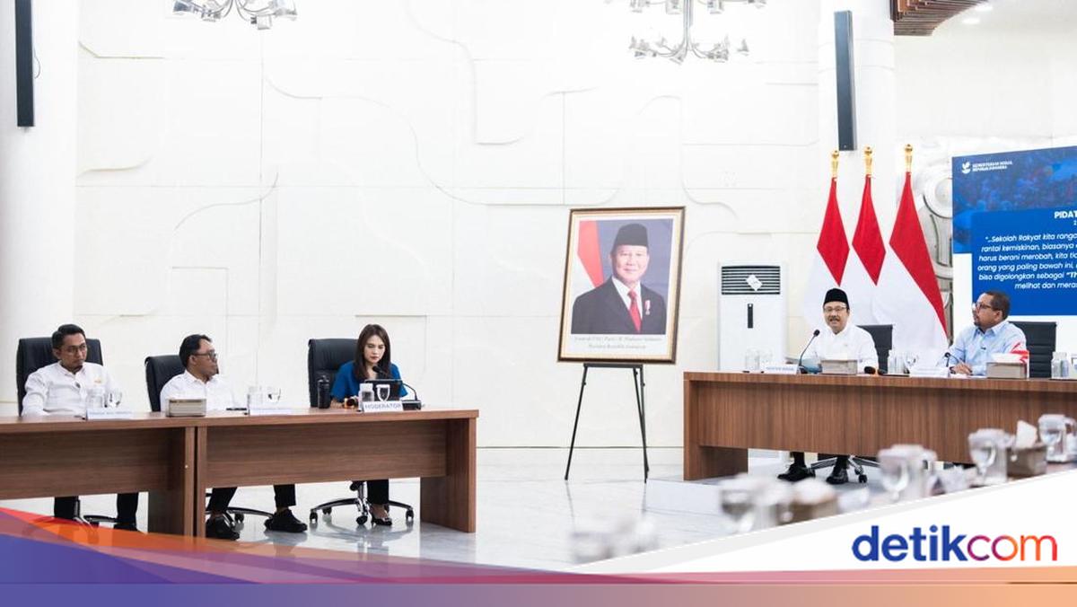 Gus Ipul Ensures Transparent Process for Procuring People's School Shoes